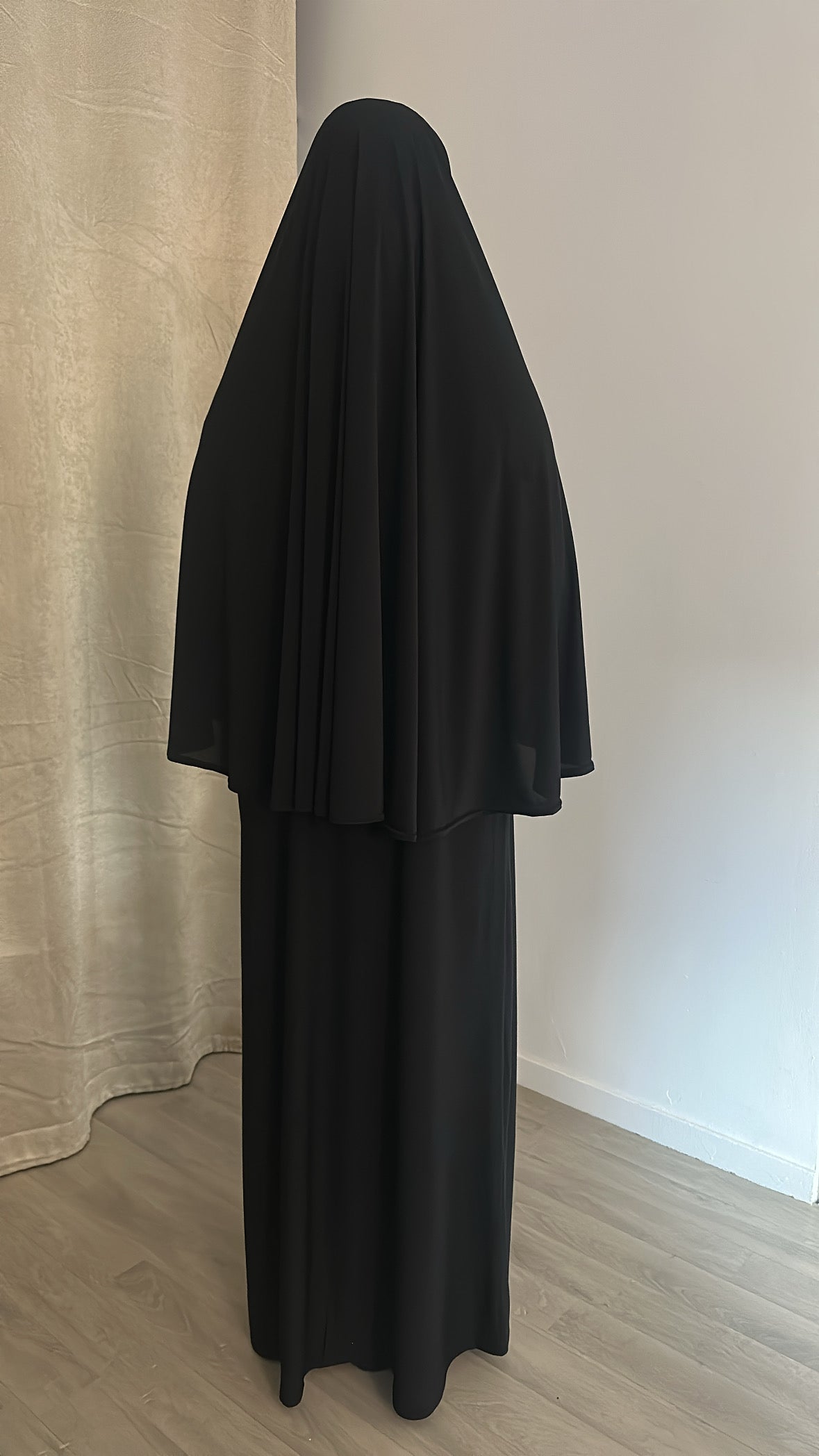 ESSENTIEL SET black